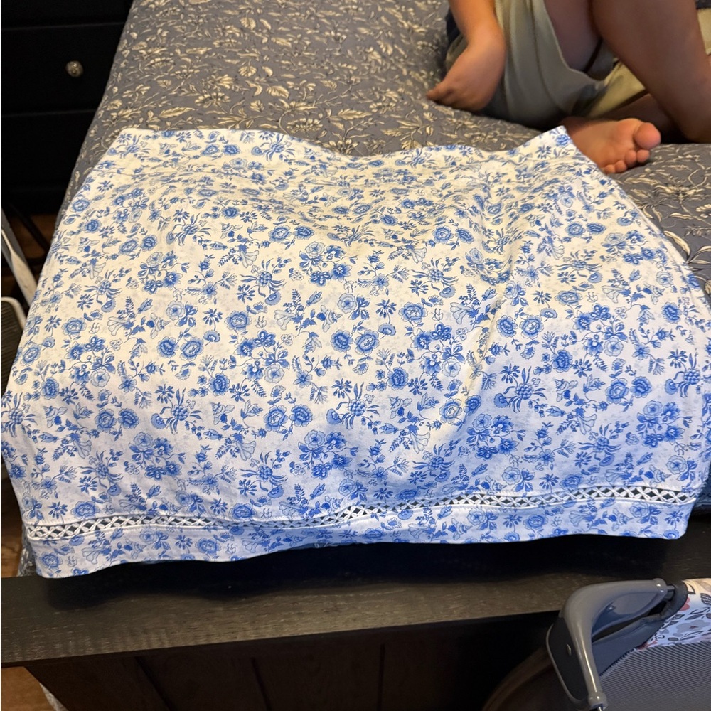 Crown & Ivy Blue and White Floral A-Line Skirt